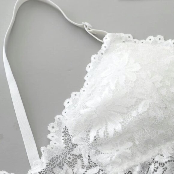 Abercrombie & Fitch White Lace Bralette - NWOT - Picture 4 of 8